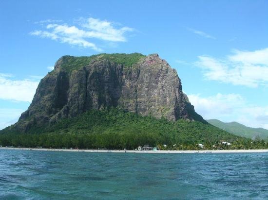 le-morne-mountain